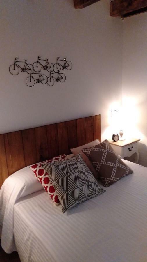 Hospederia El Arco Hotell Villavieja del Lozoya Exteriör bild